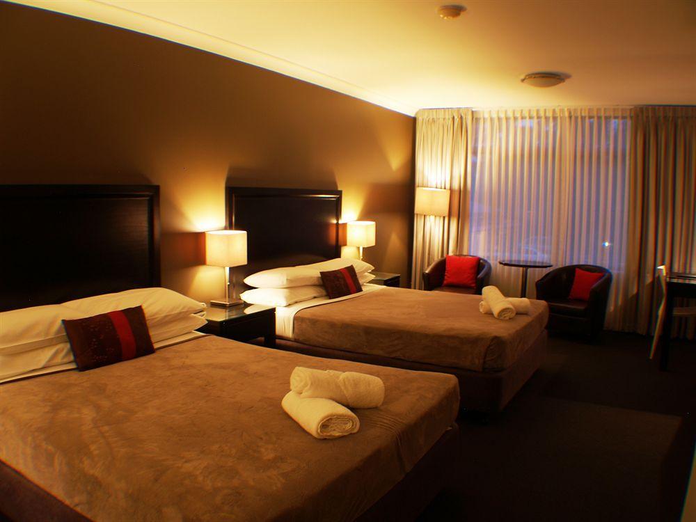 Checkers Resort Terrey Hills Екстериор снимка
